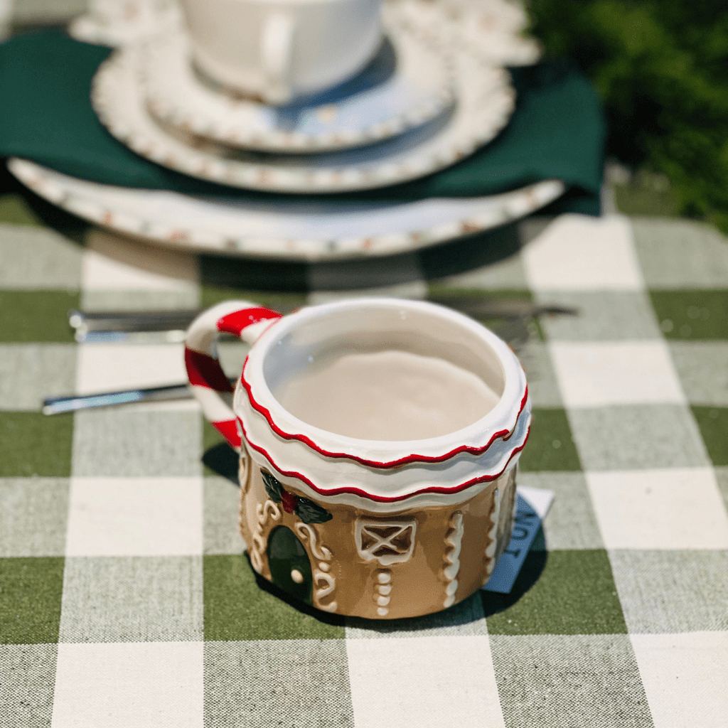 Caneca Natalina de Cerâmica Casa Gingerbread Branca 350ml 7cm
