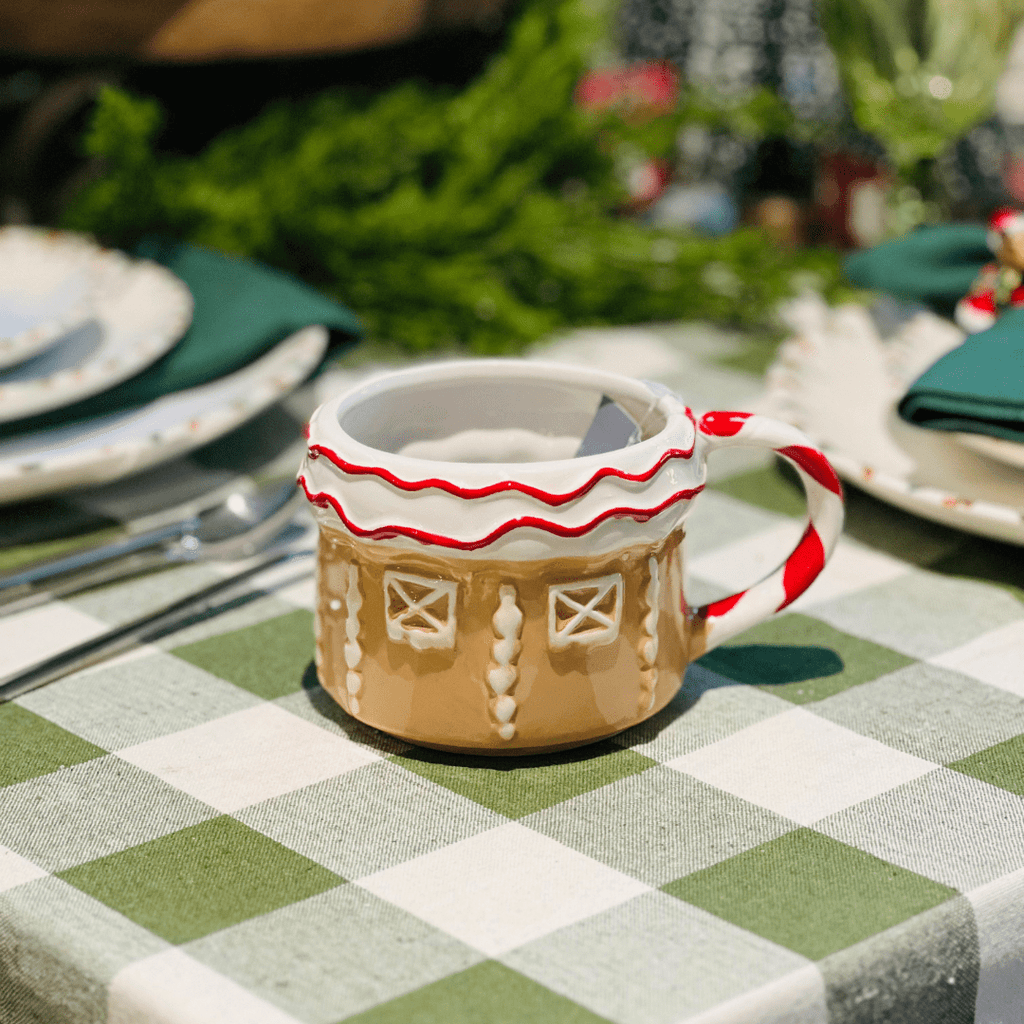 Caneca Natalina de Cerâmica Casa Gingerbread Branca 350ml 7cm