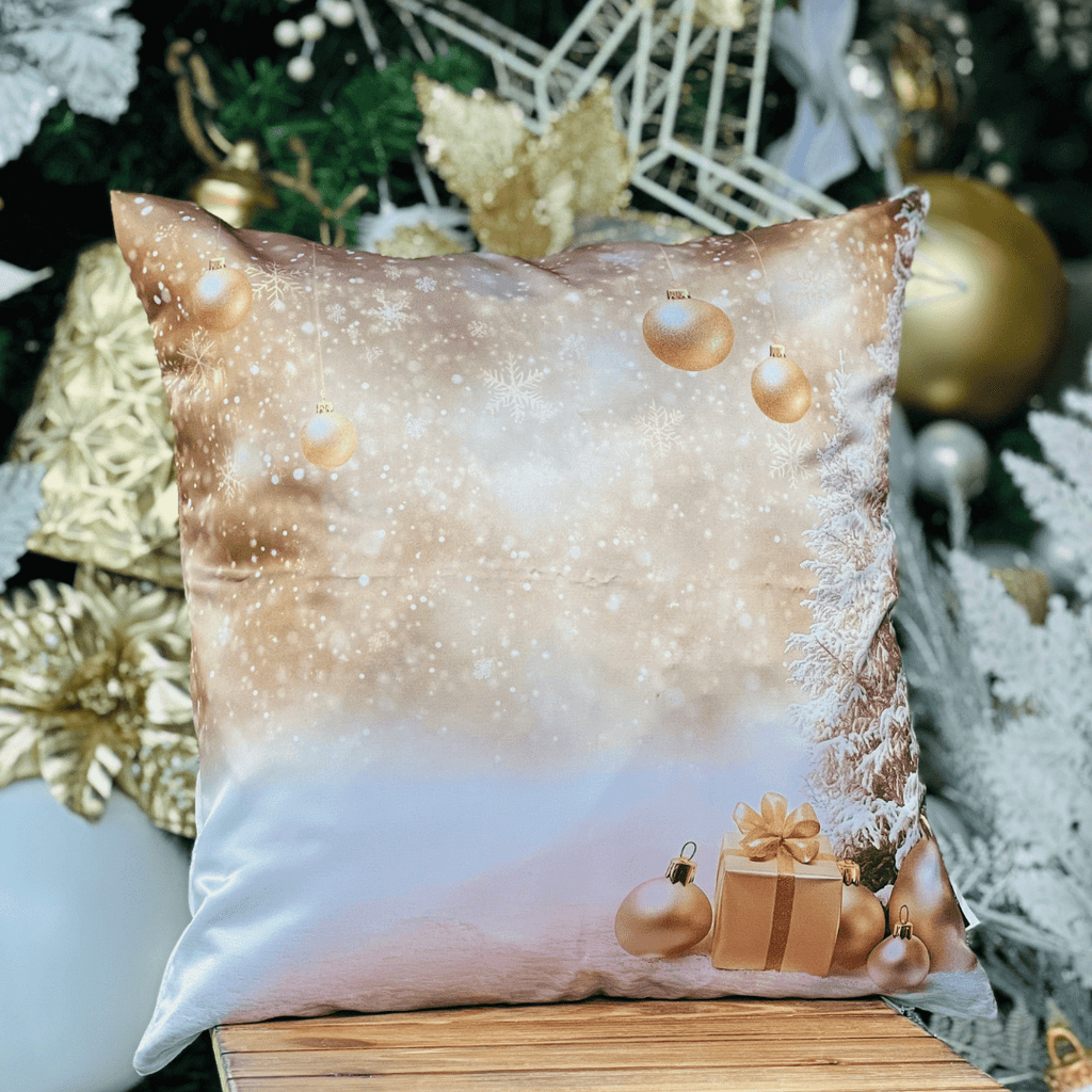 Capa de Almofada Natalina Cenário Dourado e Branco 43cm